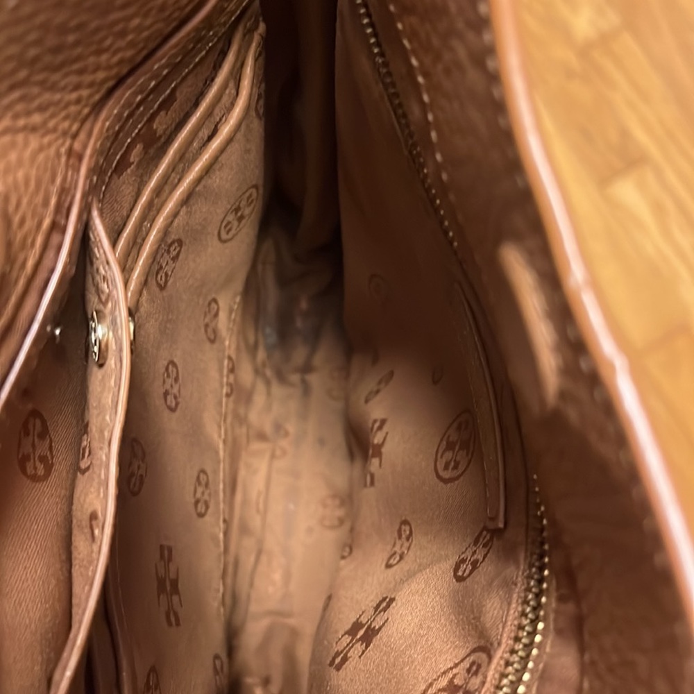 Tory Burch Cognac Brown Shoulder or Crossbody Bag Gold Chain and Leather Handle - Picture 6 of 7